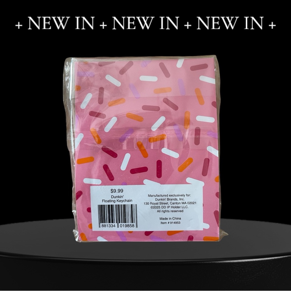 2025 Dunkin' Floating Pink Icing Donut Keychain – New With Tag / Never Opened - Picture 2 of 2